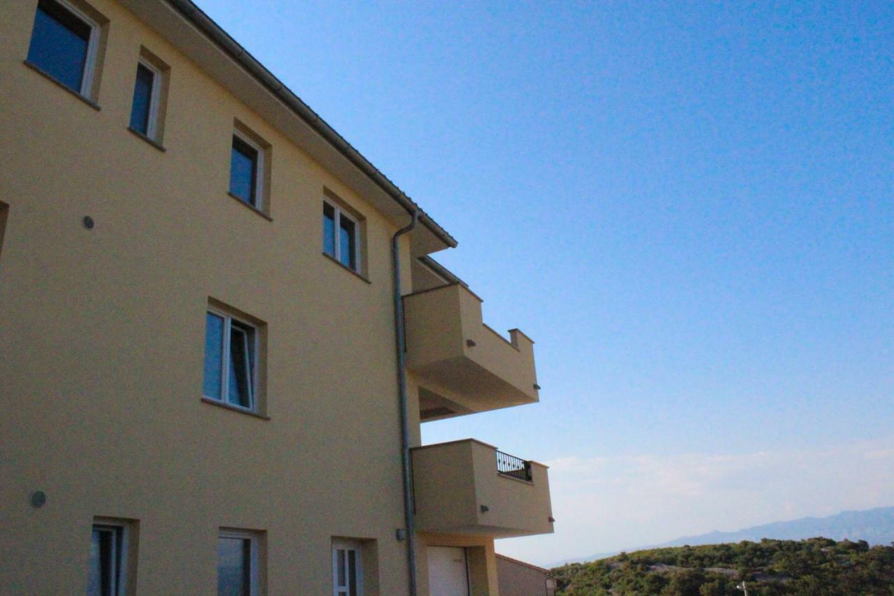 Apartmani Marin Vrbnik Exterior foto